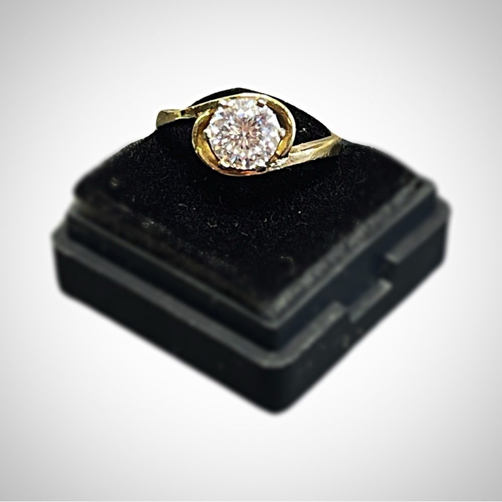 Moissanite Ring
